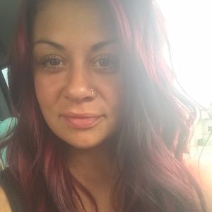 Meet your Posher, Kendra